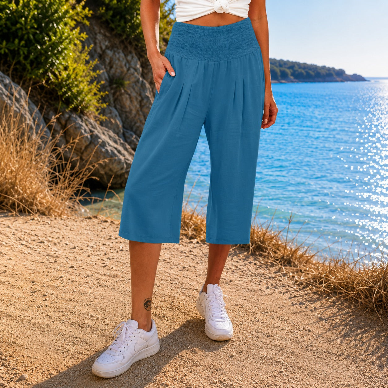 Pantalones capri Rosetta™ de algodón y lino con una elegante cintura fruncida