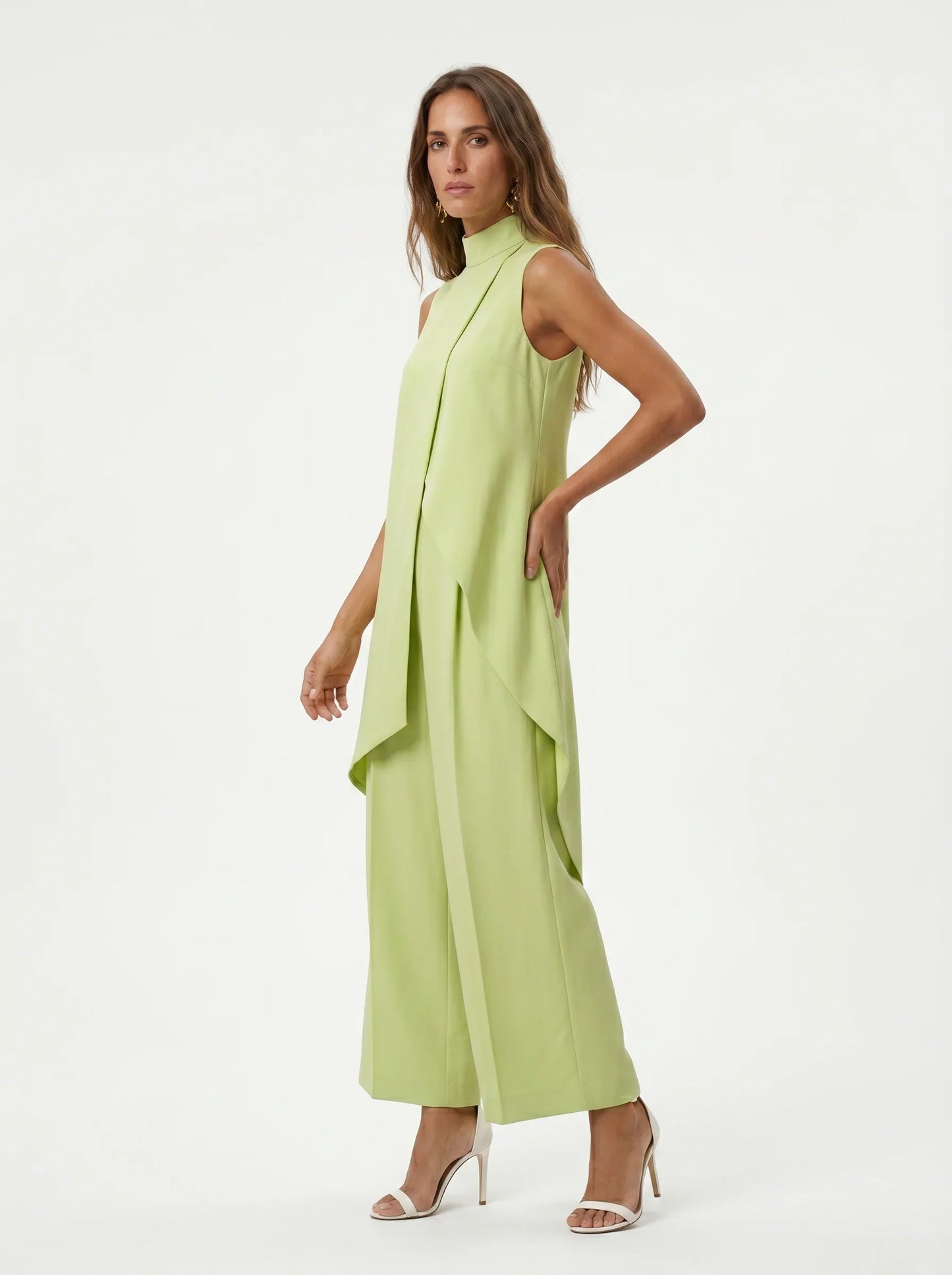 Conjunto Martina: elegancia moderna con un corte impecable
