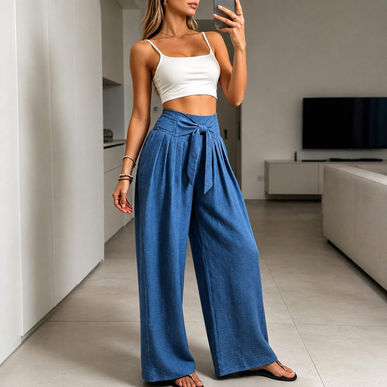 Pantalones Arielle™ con un elegante cinturón ajustable y una cintura con relieve