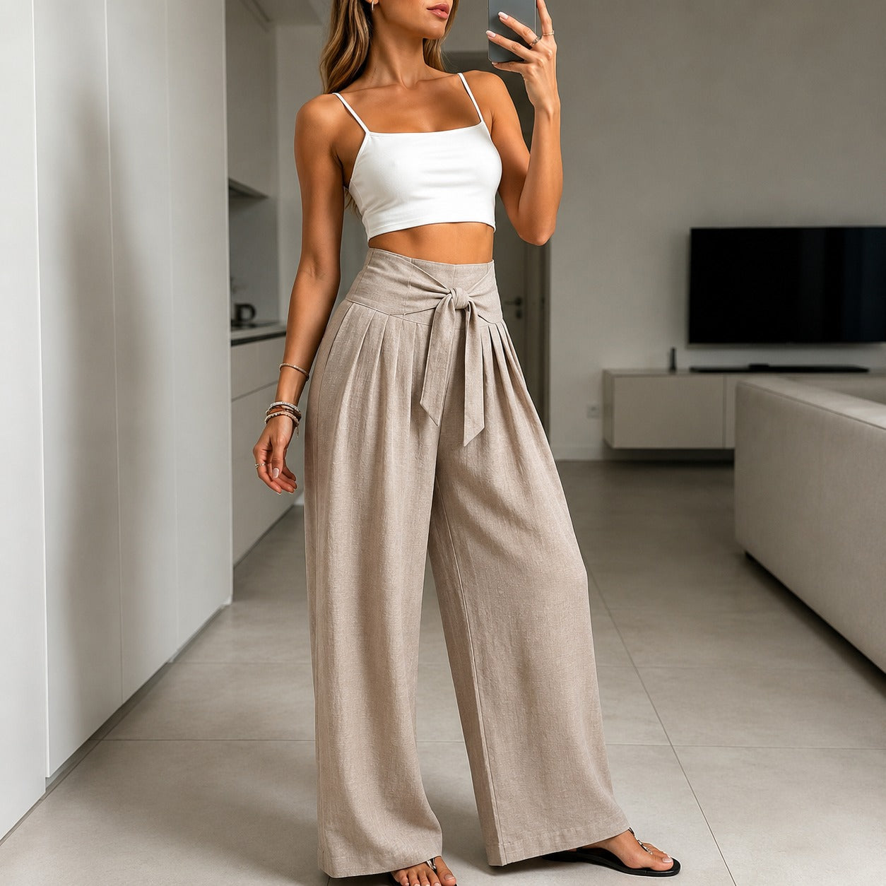 Pantalones Arielle™ con un elegante cinturón ajustable y una cintura con relieve