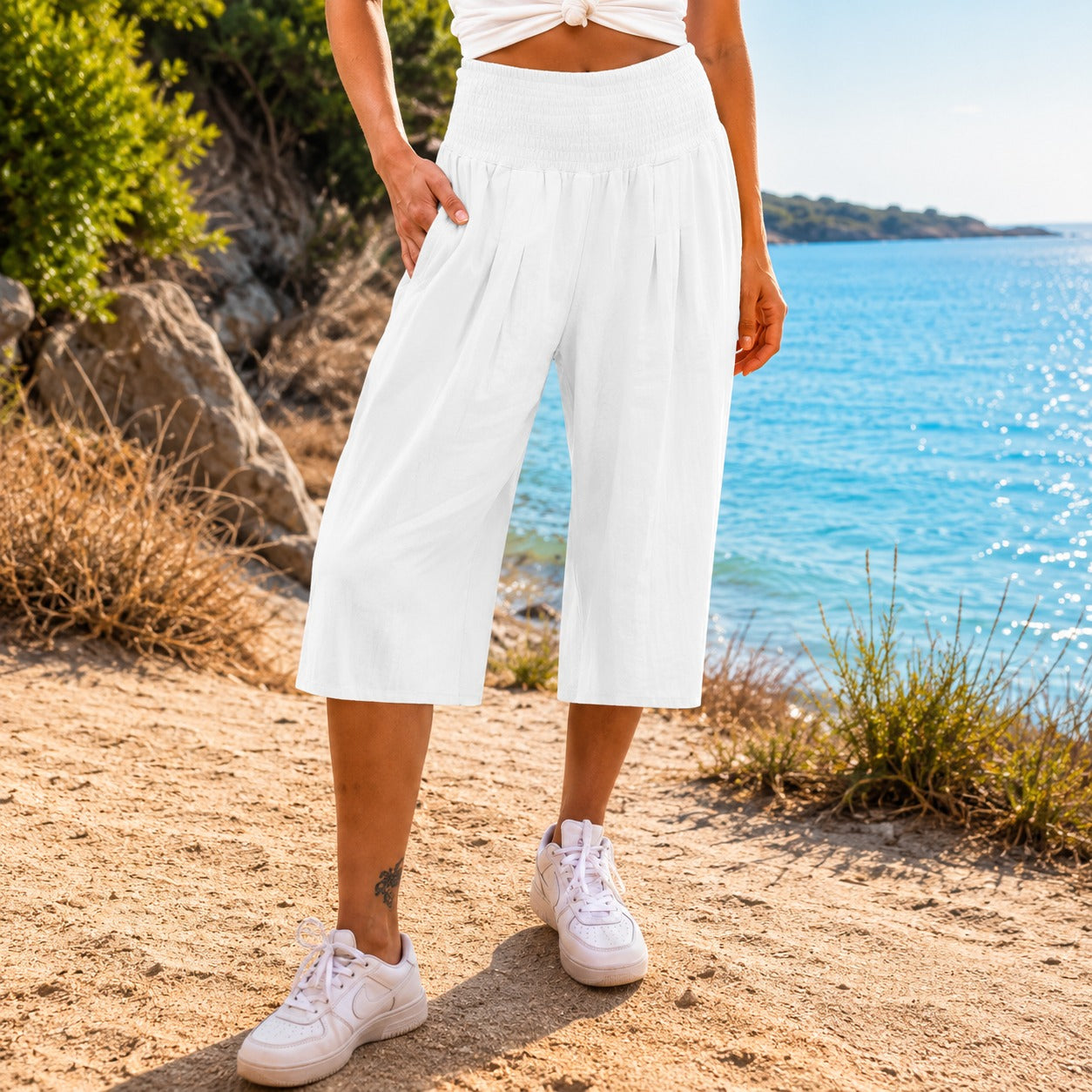 Pantalones capri Rosetta™ de algodón y lino con una elegante cintura fruncida