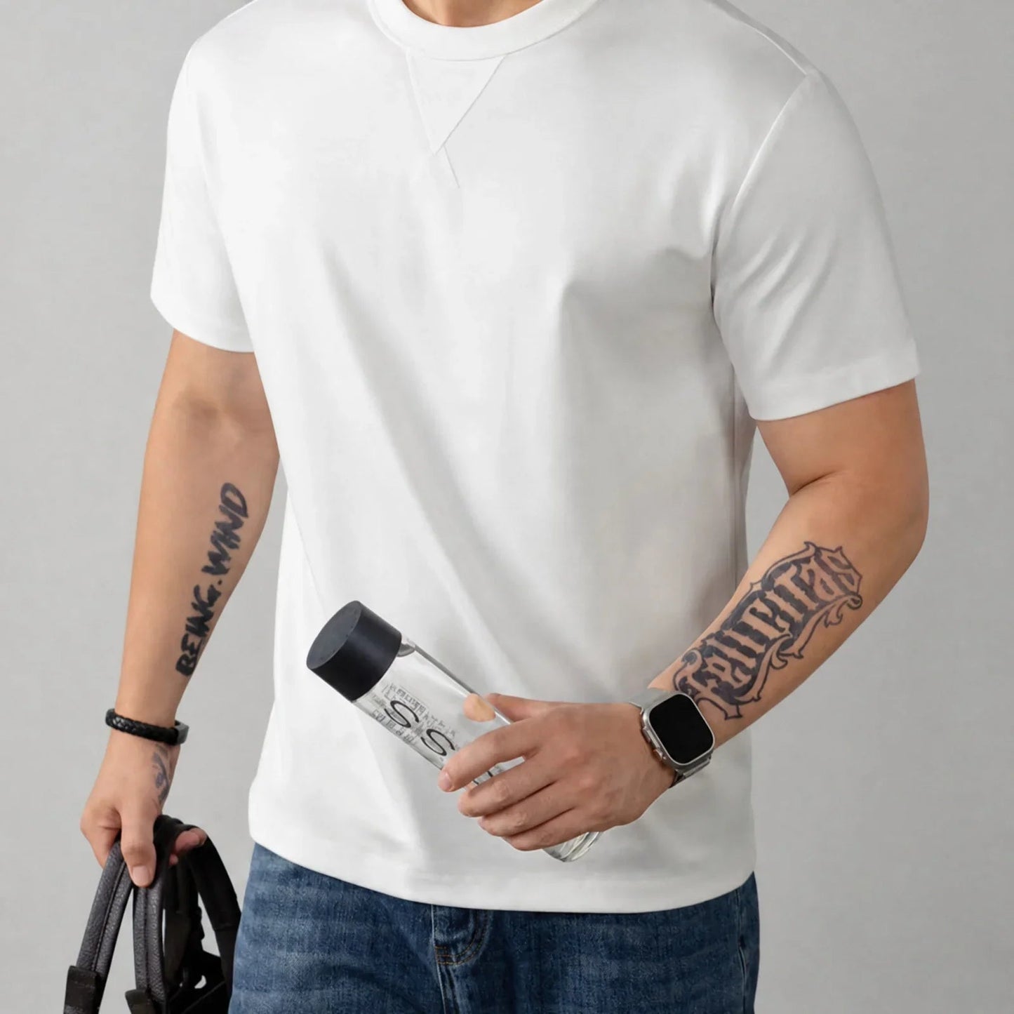Camiseta Louis™ de algodón de primera calidad con elastano y cuello redondo acanalado